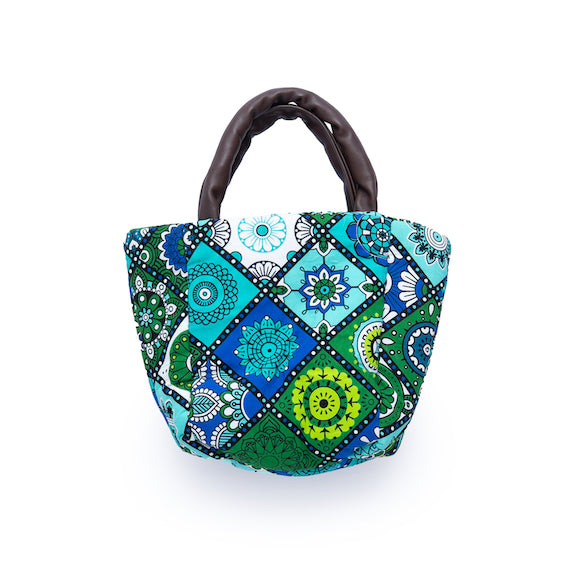 【新品】　ハンドメイド　バック　幾何学　表地ニット　裏地キルティング　幅50cm キルティングトート - 幾何学・森の万華鏡 - \u2013 リッチーエブリデイ公式