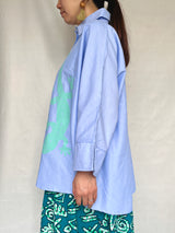 オーバーサイズシャツ - ブルーシャツ×グリーンゲッコー -