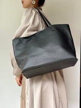 レザー・ブックトートL - ブラック -