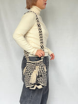 モチーラ・ドスエブラスM - ホワイト&ブラック -