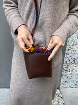 レザー・ミニ・ポシェット - うずまき・ブルー&ピンク -