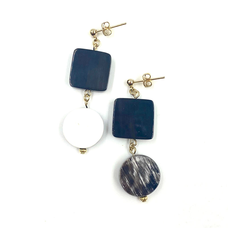 Marushikaku Short Earrings -Square Black & White-