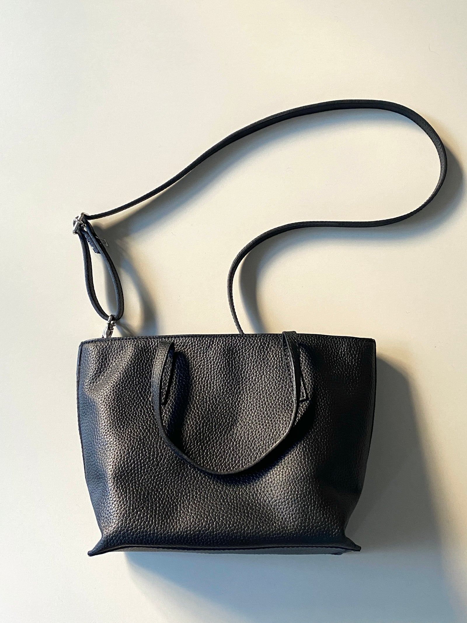 レザー・ブックトートS - ブラック - – リッチーエブリデイ公式