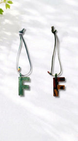 イニシャルキーホルダー