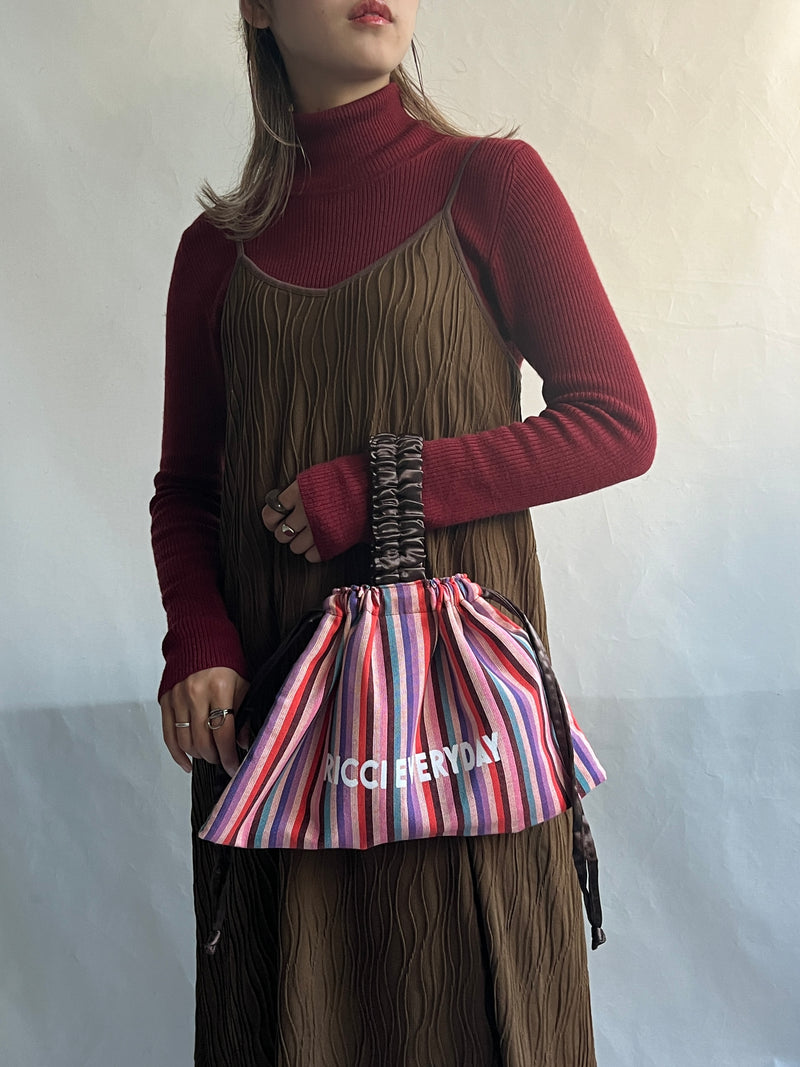 One -handle, kin -chasta, satin -brown x pink-