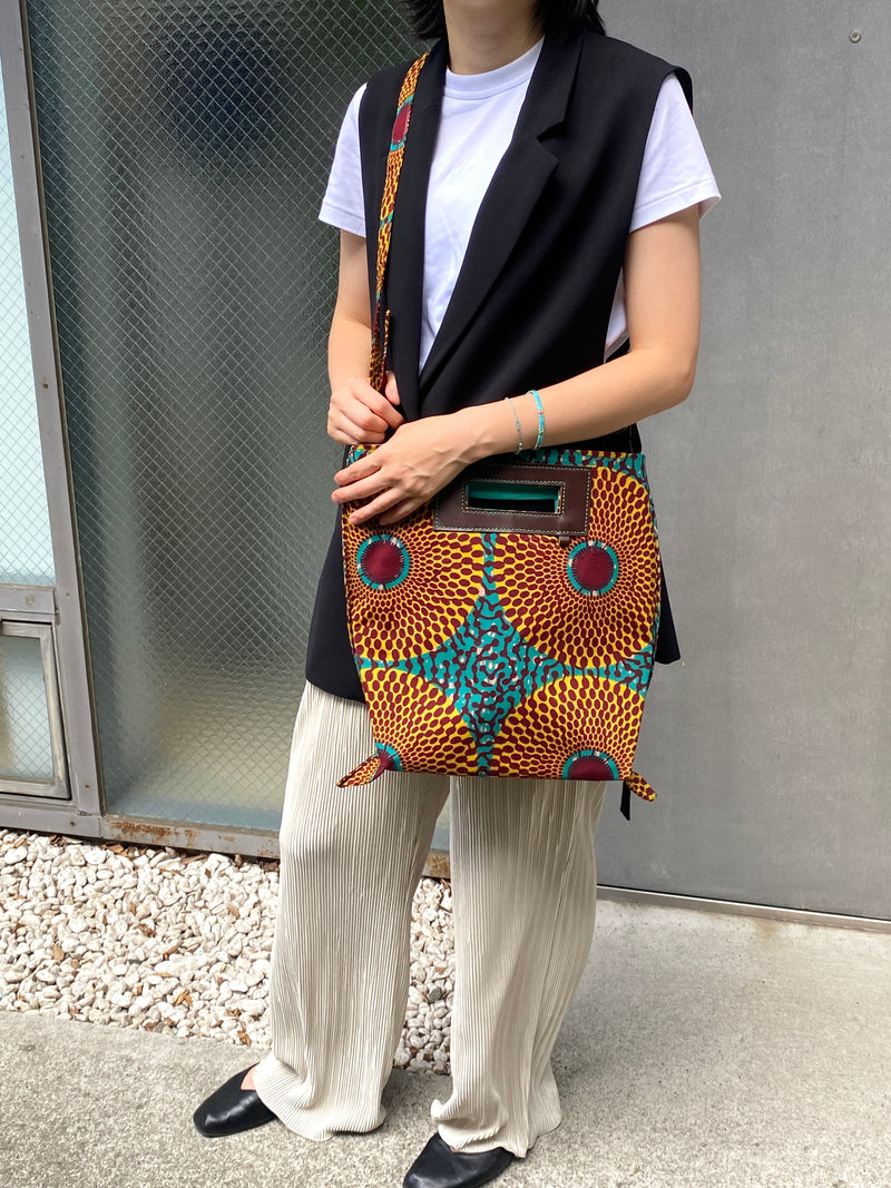 Akello Yoko 38  - Big Eye Yellow & Turquoise -