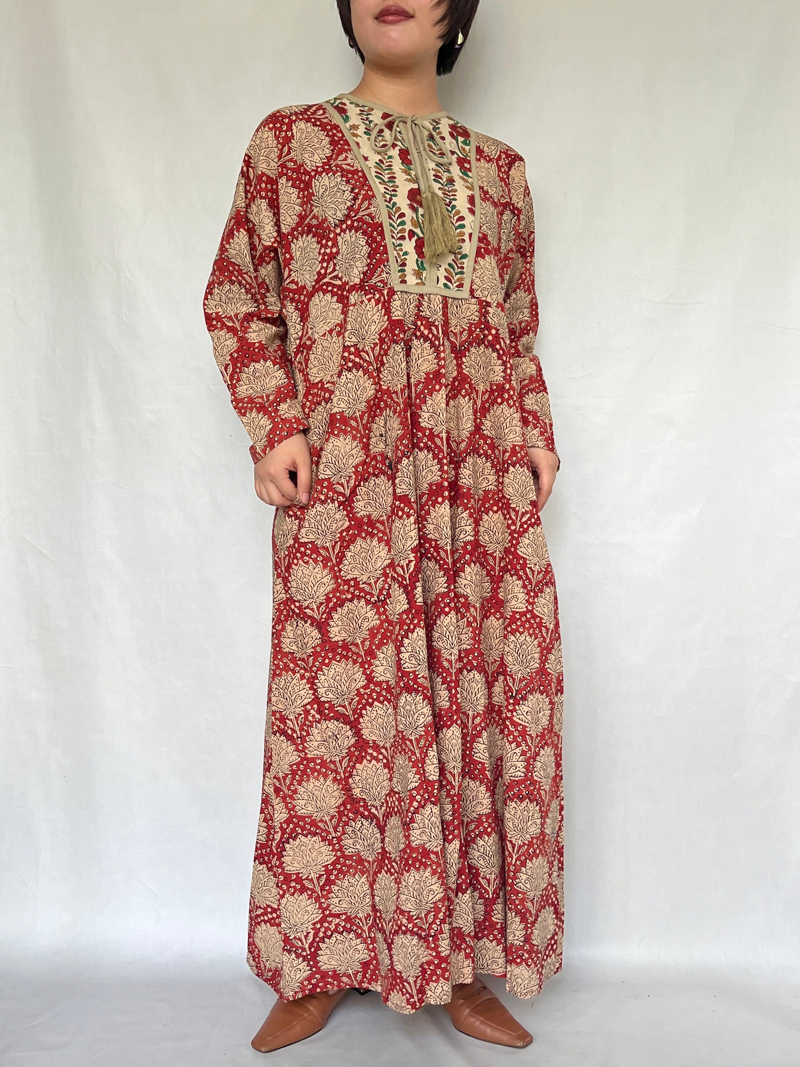 サルーチェ　saruche　ワンピース saruche サルーチェ 長袖ロングギャザーワンピース - メルカリ