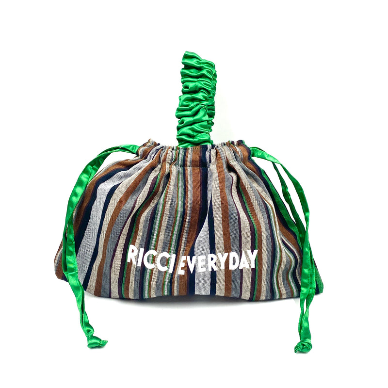 One handle, kin -chasta, satin -green x brown-