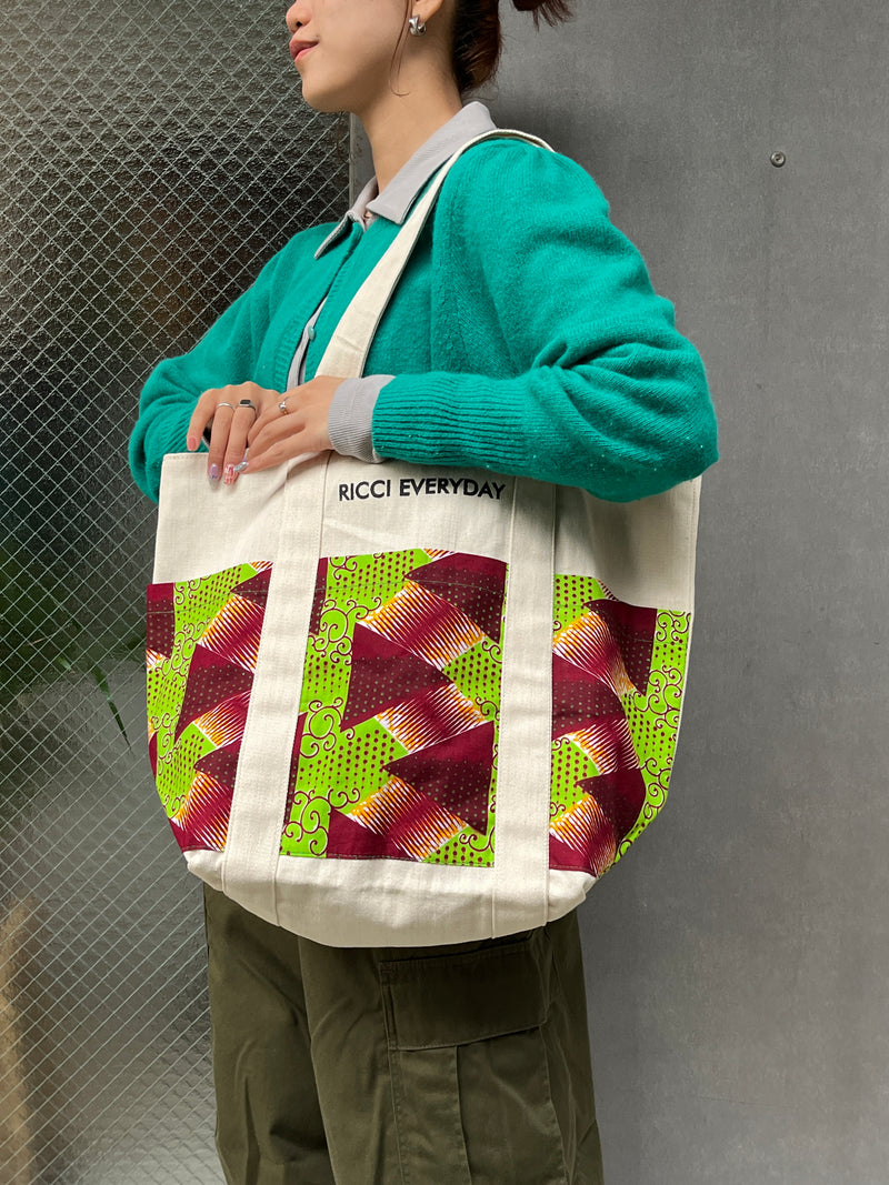RICCI EVERYDAY Tote -Metallic green-
