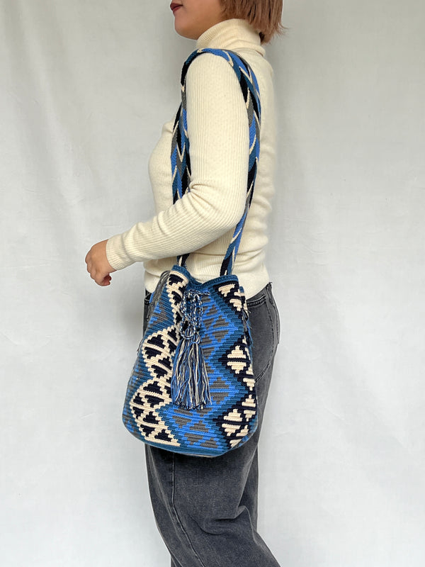 モチーラ・ドスエブラス L - ブルー＆ブラック -