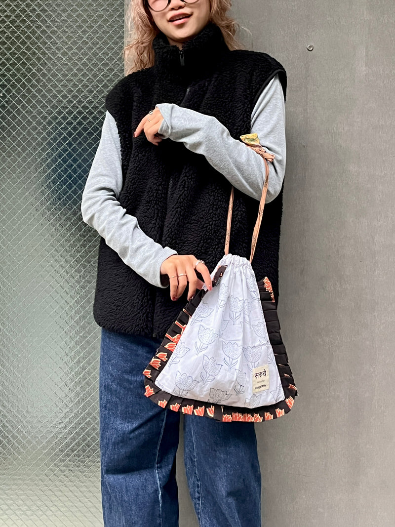 【saruche】ショッパーバッグM - ホワイト・チューリップ -