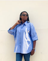 オーバーサイズシャツ - ブルーシャツ×ホワイトパームツリー -