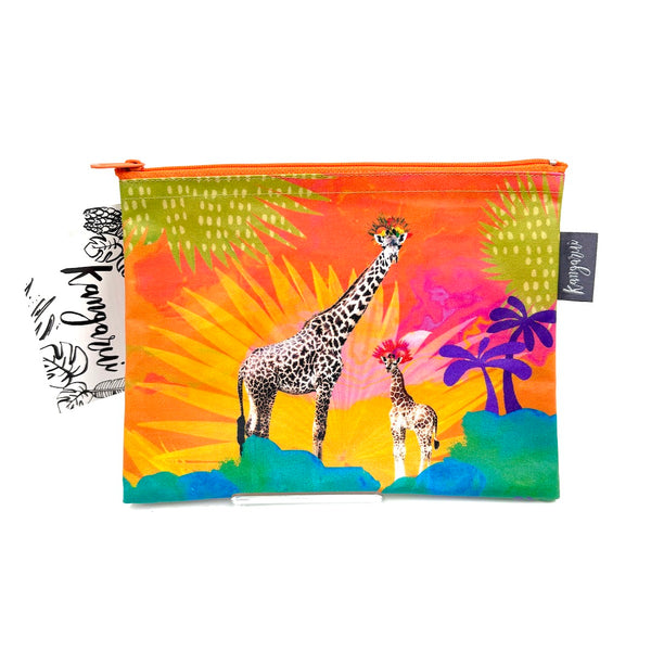 サファリポーチ（フラット）- Rainbow Giraffe -