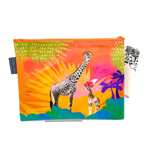 サファリポーチ（フラット）- Rainbow Giraffe -