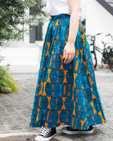 Random Tack Skirt -Flowers in full bloom-