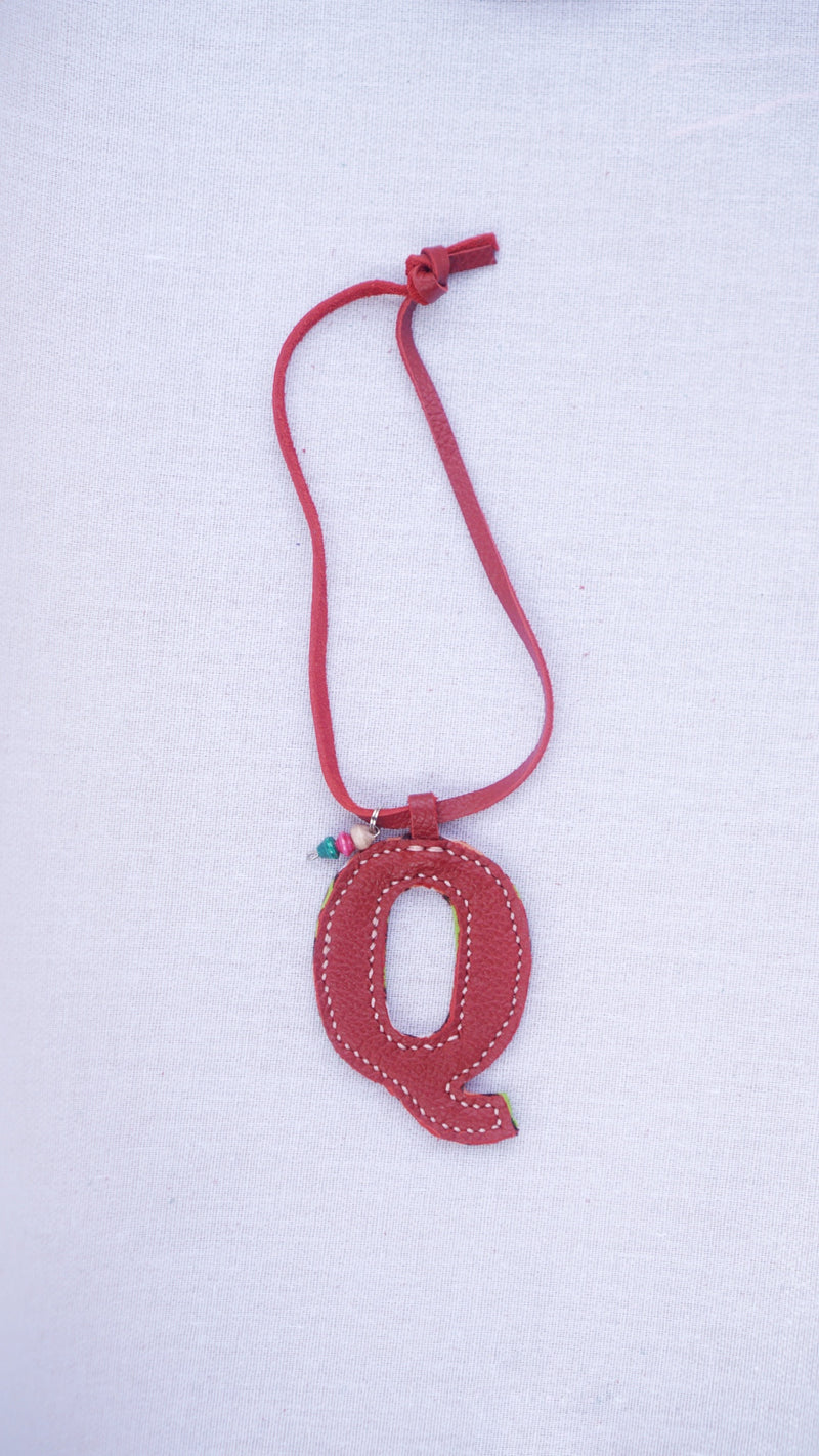 Initial key chain -Q -