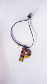 Initial key chain -p-